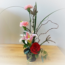 Ikebana Design From The Flower Loft, your florist in Wilmington, IL